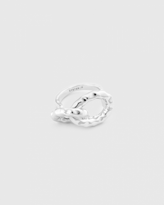 Bolded Hammered Links Ring Silver 16.5