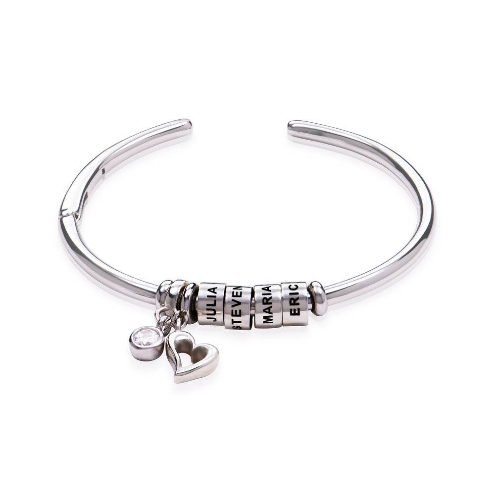 Linda Bangle Armband med Graverade Berlocker i Sterling Silver